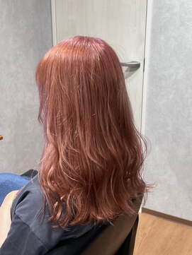 ビス ヘア アンド ビューティー 西新井店(Vis Hair＆Beauty) 10代20代大人気サーモンピンクカラー