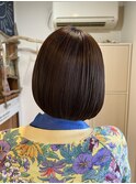 ベージュ×パツットボブ