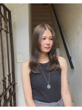 ルイス(Lewes) お客様の髪質に合わせてたワンメイクで作る柔らかいカラーです