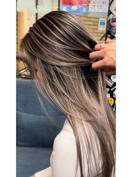 ラフ(LAFF) 【ロングでも決まるベース暗めバレイヤージュ】