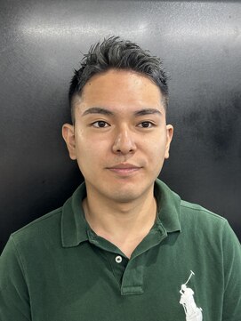 クロムトウキョウ ザ バーバー ネオン 新宿店(CHROM TOKYO the Barber ne/on) グレーカラー/シルバーカラー/ブリーチ/ハイトーン