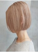 切りっぱなしボブピンクベージュミディアムボブダブルカラー