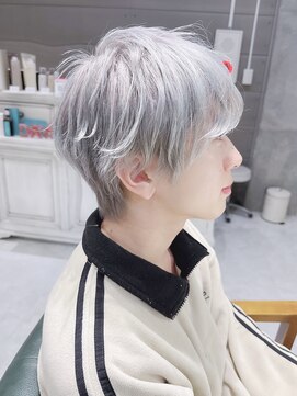 デイズ(days) 【ブリーチデザイン×透明感】最旬ホワイトシルバーウルフカット