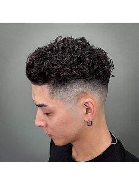 マコ(MACO) オールバックパーマ