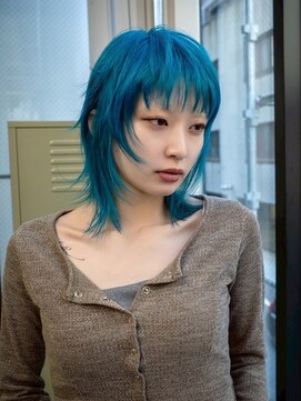 ギークス(GEEKS) 【GEEKS渋谷】ターコイズブルー/ウルフ/ハッシュカット/前髪あり