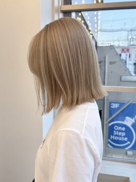 アプリバイリアン 浦和2号店(appri by Rien) 透明感ベージュの切りっぱなしボブ