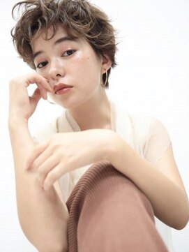 ネオリーブ クーロ(Neolive curro) くせ毛さん、うねりがきになる方必見ショート♪