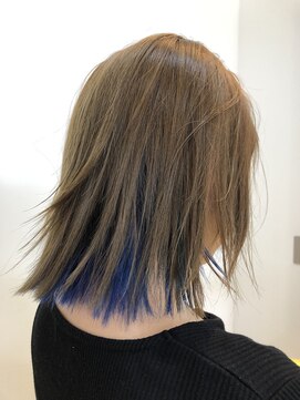 ヘアアーク(HAIR arc) アクアブルーのインナーカラーが入ったミディアム【津田沼】