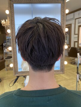 コワファースト 大分(COIFF1RST) 刈り上げショート