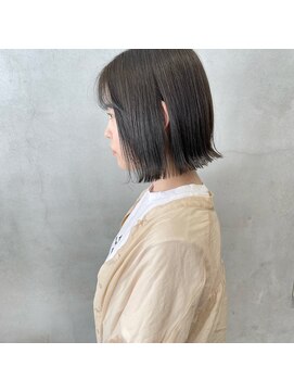 ミント(mint) 切りっぱなしボブ/ボブ/外ハネボブ/グレー