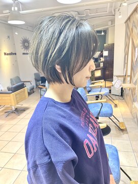 ネオリーブ モカ 川崎チネチッタ店(Neolive mocca) 川崎ショート 絶壁解消 前下がり イメチェン チェリーブラウン