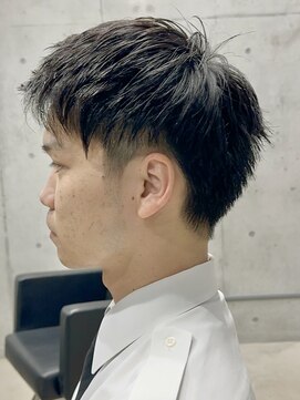 フイ 代々木(Hui) メンズ/アップバング/ツーブロックマッシュ/束感ショート波巻き