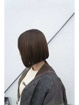 ビーヒアナウ N゜03 金沢駅西店(BE HERE NOW) ナチュラルボブ-切りっぱなしボブ-ストレートボブ20代30代40代