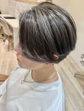 ボネッカ 鶴見(BONECCA) 脱白髪め☆透明感グレージュハイライトカラー