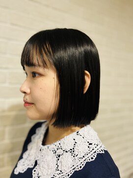 ロビンソン(Robinson) 切りっぱなしボブ