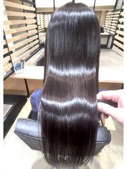 ソーコヘアー 海田店(So-ko hair)の写真/[縮毛矯正]×[髪質改善]朝のお手入れが抜群に楽になる!marbb＋ケアストレートで手触り感動《美髪》が持続☆