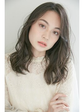 ヘアリラクゼーション クインズベリー(Hair Relaxation Queen's Berry) 自然セミロング