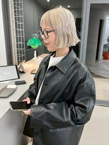 アム(am)&nbsp;ブリーチケアカラー/ハイトーンホワイト/ボブ