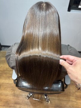 トウキョウマスタード(TOKYO MASTARD) オリーブグレー/レイヤーカット/黒髪/マロンベージュ/入谷