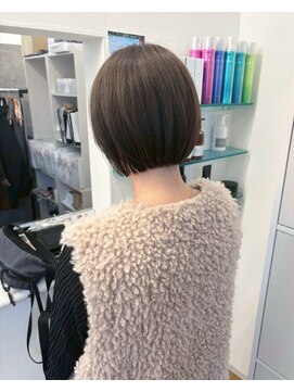 20代30代40代大人可愛い小顔ショートボブ前下がり切っぱなしボブ