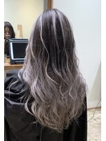 リフル 八王子(RIFULL)&nbsp;ハイライト　バレイヤージュ　ショート　レイヤー　髪質改善