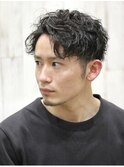 カジュアルアップバングメンズパーマツイストスパイラルパーマ