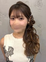 エフェ(effet)&nbsp;サイド寄せのミニシニヨン