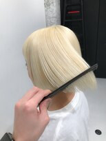 ココ 本八幡(KOKO)&nbsp;黒髪クラゲヘアーオリーブグレー小顔ココアベージュ丸型卵型ボブ