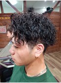 ダークアッシュカルマパーマベリーショート〈理容室〉東浦和