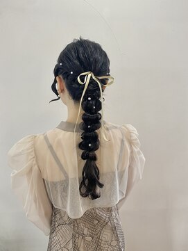 ヘアーアンドメイクアップモパ 編みおろしヘア