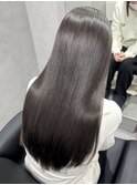 細めハイライトダークグレージュツヤ髪ストレート髪質改善