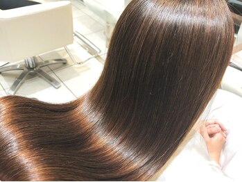 エムコーゾーヘアー(M KOZO hair)の写真/縮毛矯正orストレートパーマを選べる！気になる髪の傷みも、ダメージレスで自然な艶サラストレートヘアに◎