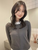 チーカ(chica)&nbsp;透明感オリーブカラー+ハッシュレイヤーカット