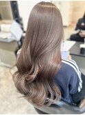 ミルクティーベージュ × レイヤーカット