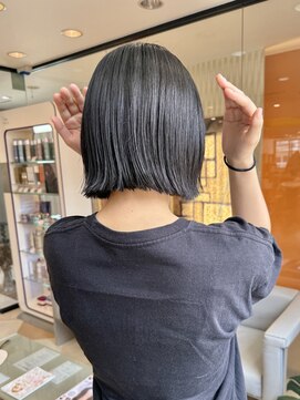 レクタ(recta) 黒髪ボブ 外ハネボブ 10代 20代 30代