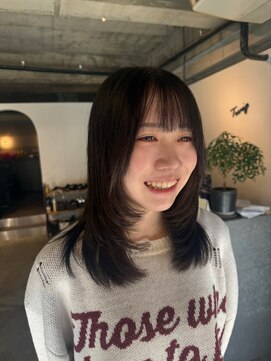 ツイッグ バイ ヤード(twig by YARD.) ハイレイヤー/ウルフレイヤーカット