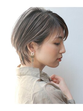 トルネード(TORNADO) 外国人風パーマハイライトショートボブ グレージュ