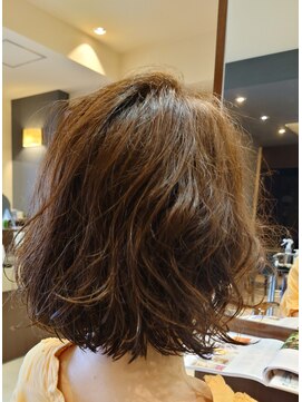 ジールドゥーエ(Zeal due) ふんわりボブ