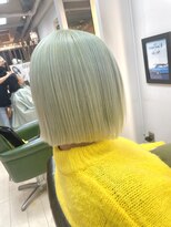 アローラ 三軒茶屋(Allora) ライムグリーン×ハイトーンボブ