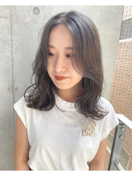 ハルキ ミナト ジャパン フクオカ(HARUKI MINATO japan FUK) センターパートくびれミディアム/20代/30代/天神