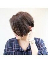 トータルビューティーサロン トップスタイル すっきり小顔に見せる耳かけレイヤーショート