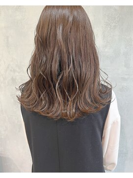 キチ(kichi.) [kichi.] ミディアム×くすみベージュ