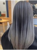 ホワイトグレーのバレイヤージュ[池袋/髪質改善]