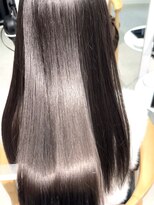 ヨーク(YOKE)&nbsp;【YOKE】アッシュベージュグレージュカラー縮毛矯正髪質改善