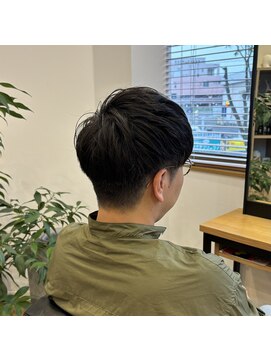 トウキ(touki) ツーブロック爽やかマッシュ黒髪スーツ