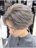 フェザーショート/刈り上げセンターパート/フェザーパーマ