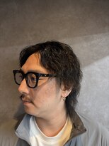 ベルーフ(BERUF)&nbsp;大人な雰囲気を出すセンターパート×ツイストスパイラルパーマ！