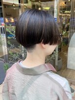 ヴィサージュバスク(VISAGE ba.s.k) 首元すっきりマッシュショート