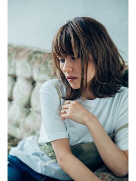 アリウス(ALIUS by posh) 【ALIUS 池袋 】ミディアム×ベージュハイライト