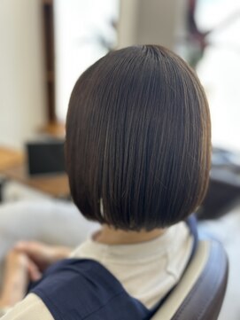 ウェルヘアー(Well hair) 丸みをつけた縮毛矯正